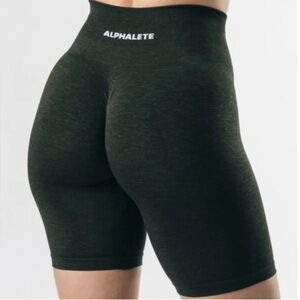 Alphalete Women's Amplify Biker Shorts - Evergreen